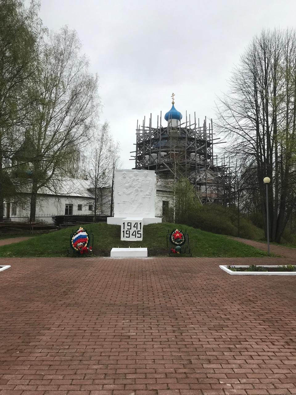 Братская могила с. Марево, ул. Партизанская
