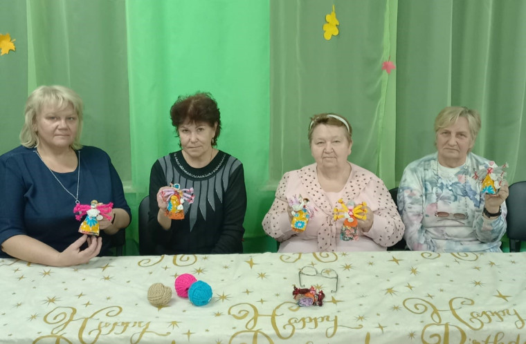 В минувшие выходные активные участники ТОС «Новгородочка» стали гостями праздничного мероприятия, посвящённого Кузьминкам — особенному дню в народном календаре..